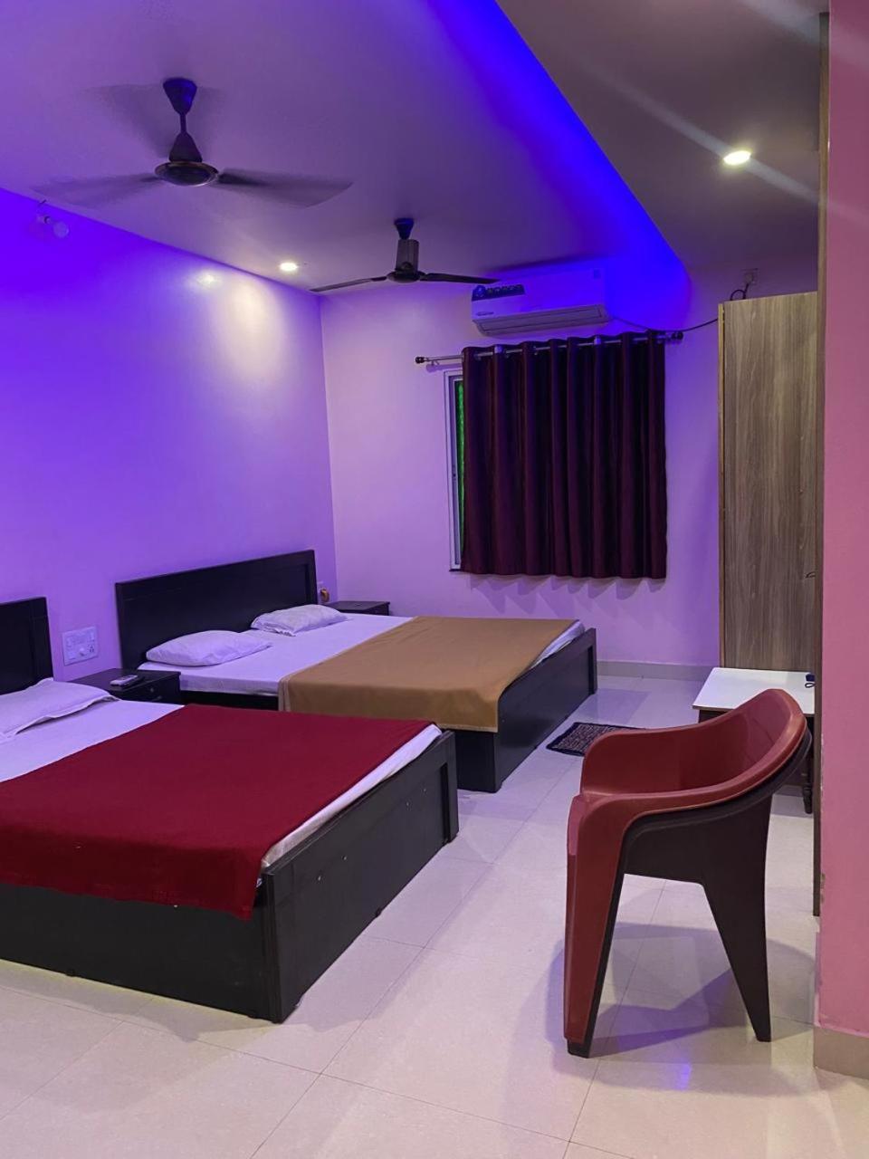 Nityananda Inn Puri Kültér fotó